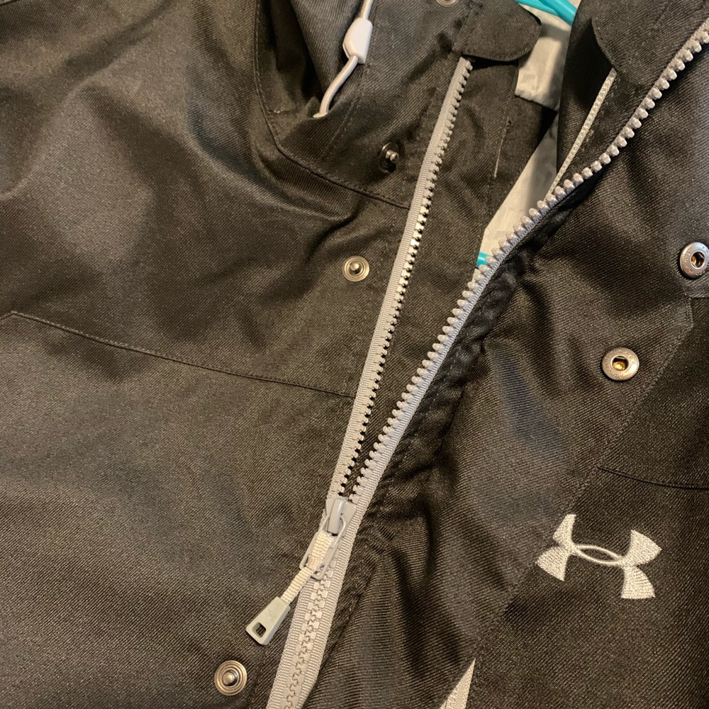 Under Amrour Shell Jacket - Picture 3 of 6